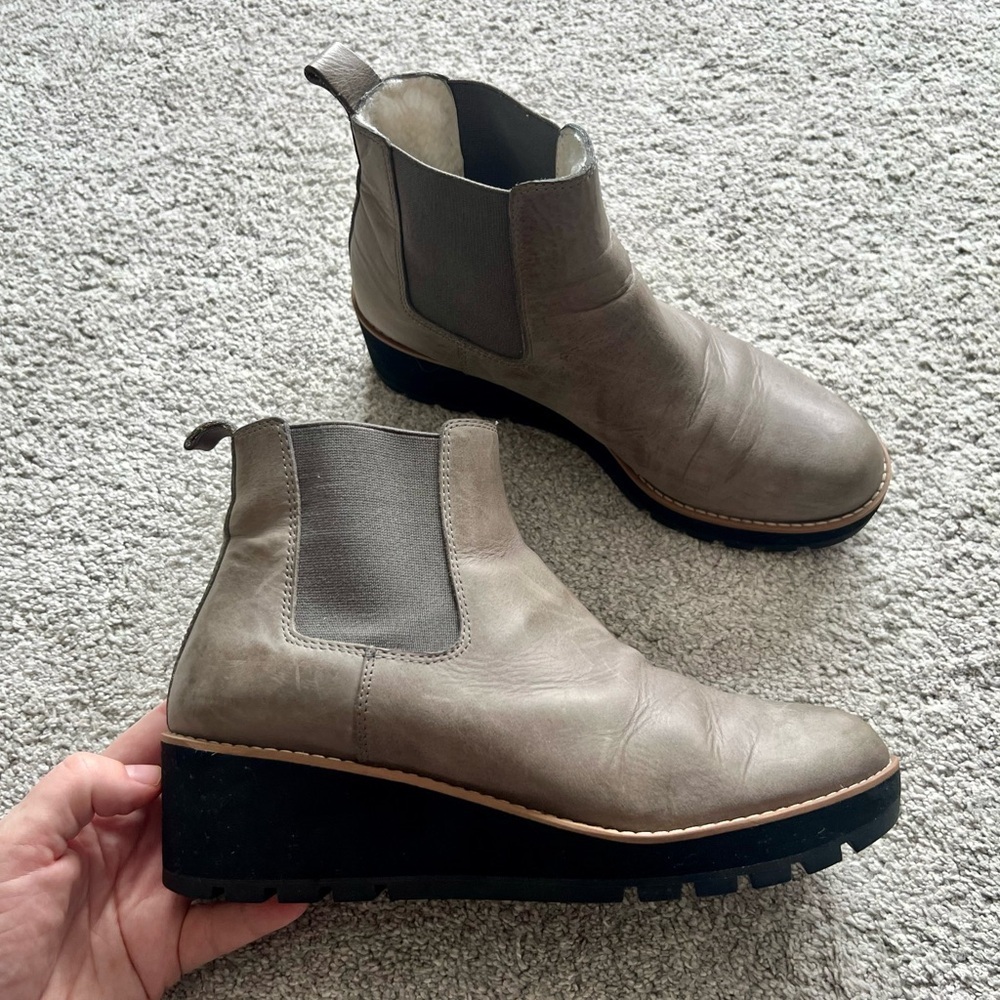 Eileen Fisher Women’s Size 9 Taupe Lined Fuzzy Ankle Leather Wedge Boots